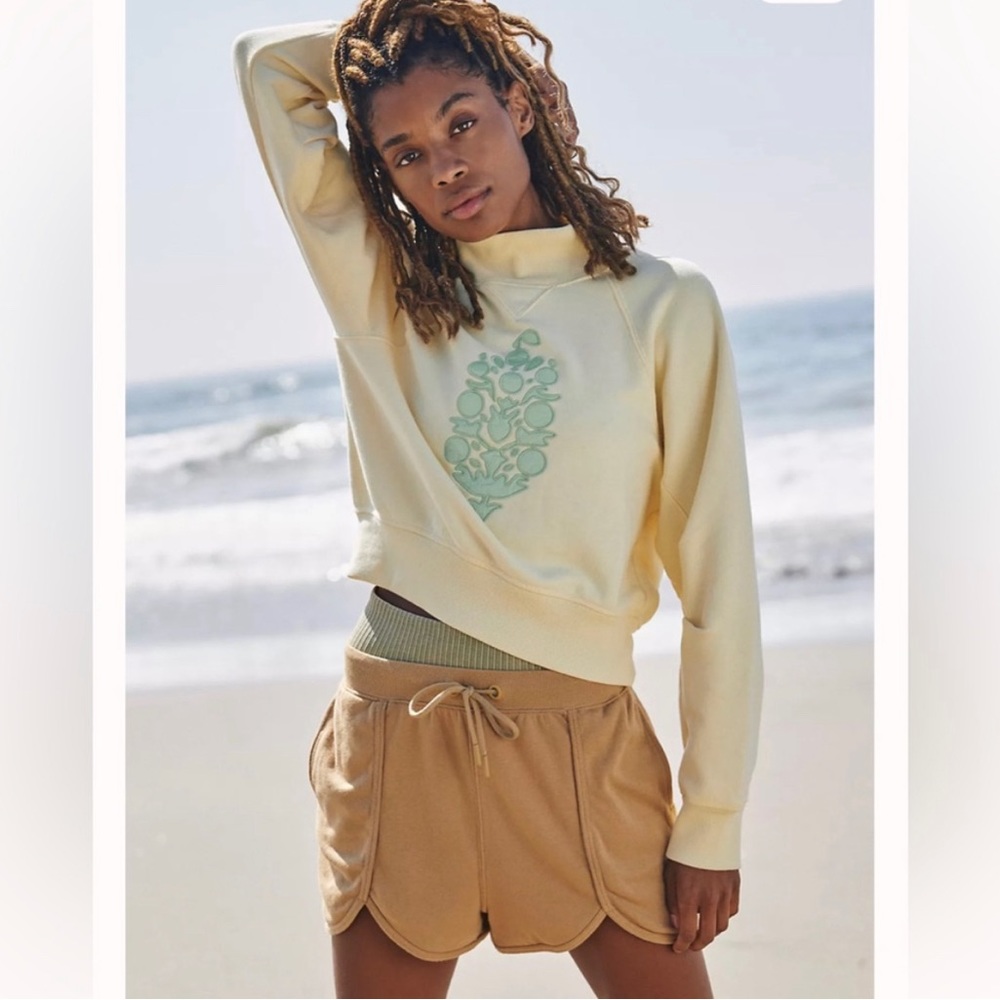 Free People Movement Good Times Logo Sweat
Pullover Logo xs